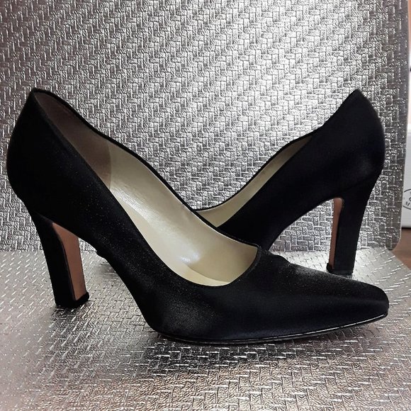 Nine West Shoes - Nine West Black Shiny Fabric Heel | Size 8